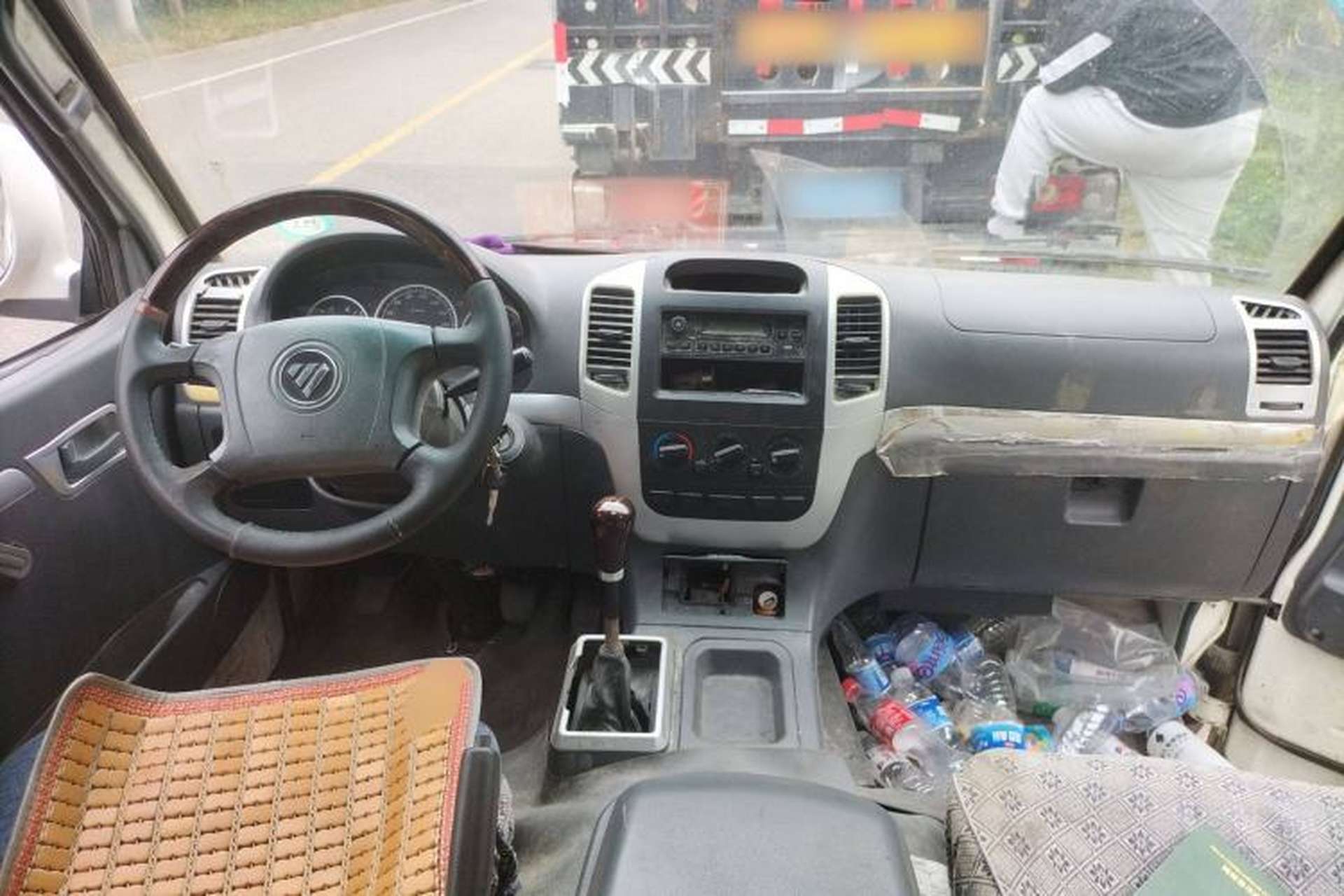 Used Foton Scenic 2012 2.0L Express Classic Long-Wheelbase Version 486EQV4 Center Console