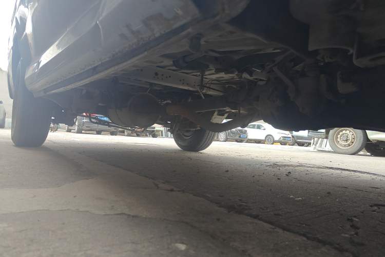 Used Foton Scenic 2012 2.0L Express Classic Short-Wheelbase Version 486EQV4 Chassis Front Right