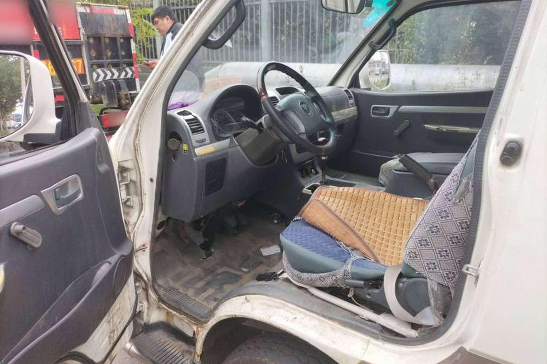 Used Foton Scenic 2012 2.0L Express Classic Long-Wheelbase Version 486EQV4 Driver Seat