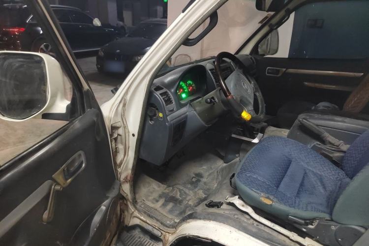 Used Foton Scenic 2012 2.0L Express Classic Long-Wheelbase Version 486EQV4 Driver Seat