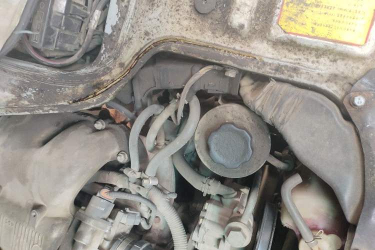 Used Foton Scenic 2012 2.0L Express Classic Short-Wheelbase Version 491EQ4A Engine Bay Left