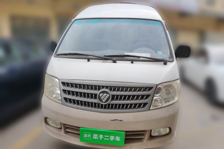 Used Foton Scenic 2014 2.5T Express Standard Long-Wheelbase High-Roof Version with 4J25TC Powertrain Front