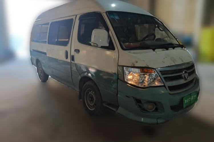 Used Foton Scenic 2014 2.5T Express Classic Long-Wheelbase High-Roof Version with 4J25TC Engine Front Right 45 Deg