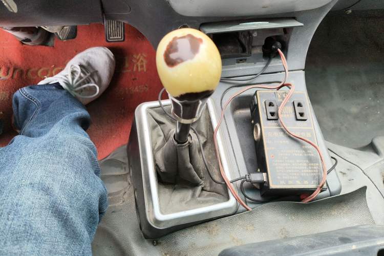 Used Foton Scenic 2014 2.0L Express Standard Long-Wheelbase High-Roof Version 486EQV4 Gear Lever