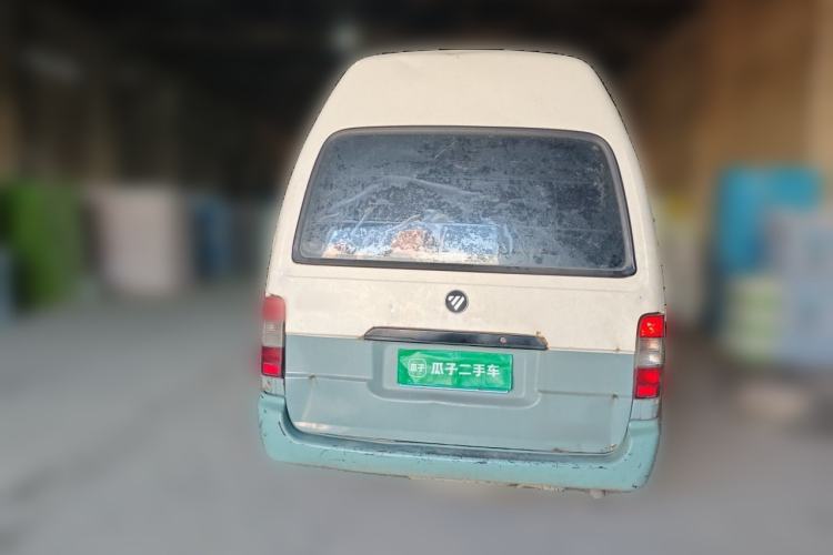 Used Foton Scenic 2014 2.5T Express Classic Long-Wheelbase High-Roof Version with 4J25TC Engine Rear