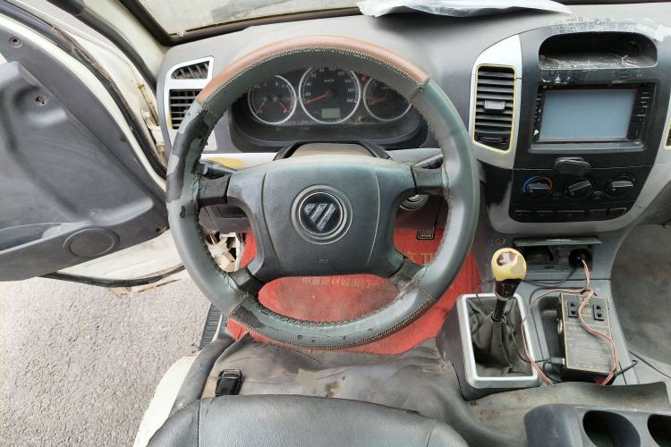 Used Foton Scenic 2014 2.0L Express Standard Long-Wheelbase High-Roof Version 486EQV4 Steering Wheel