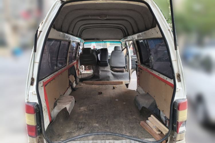 Used Foton Scenic 2014 2.0L Express Standard Long-Wheelbase High-Roof Version 486EQV4 Trunk