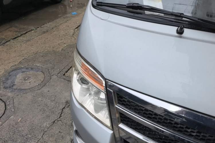 Used Foton Scenic 2014 2.0L Express Classic Short-Wheelbase Low-Roof 486EQV4 Engine Bay Right