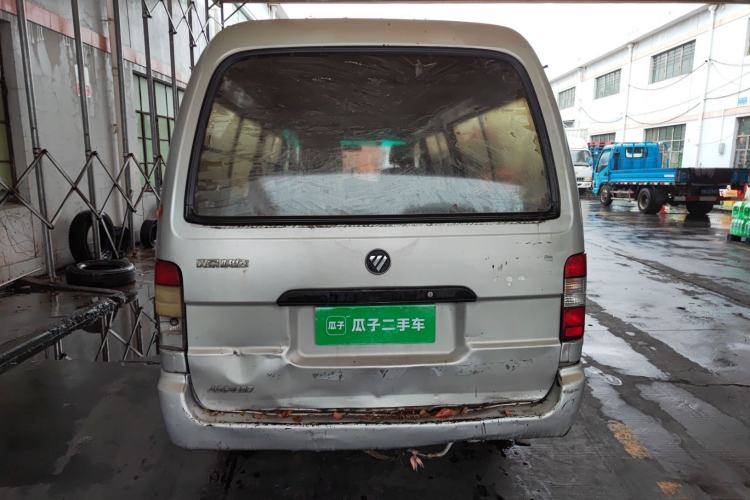 Used Foton Scenic 2014 2.5T Express Classic Long-Wheelbase Low-Roof Model 4J25TC Rear