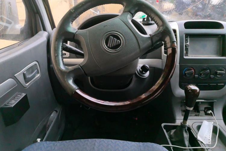 Used Foton Scenic 2014 2.0L Express Classic Short-Wheelbase Low-Roof 486EQV4 Steering Wheel