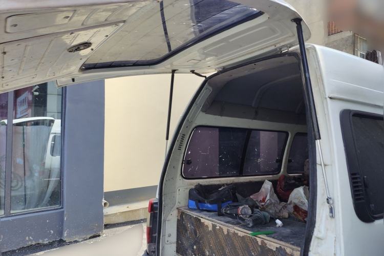 Used Foton Scenic 2014 2.0L Express Classic Short-Wheelbase Low-Roof 491EQ4A Trunk