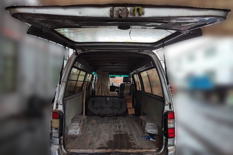 Used Foton Scenic 2014 2.5T Express Classic Long-Wheelbase Low-Roof Model 4J25TC Trunk