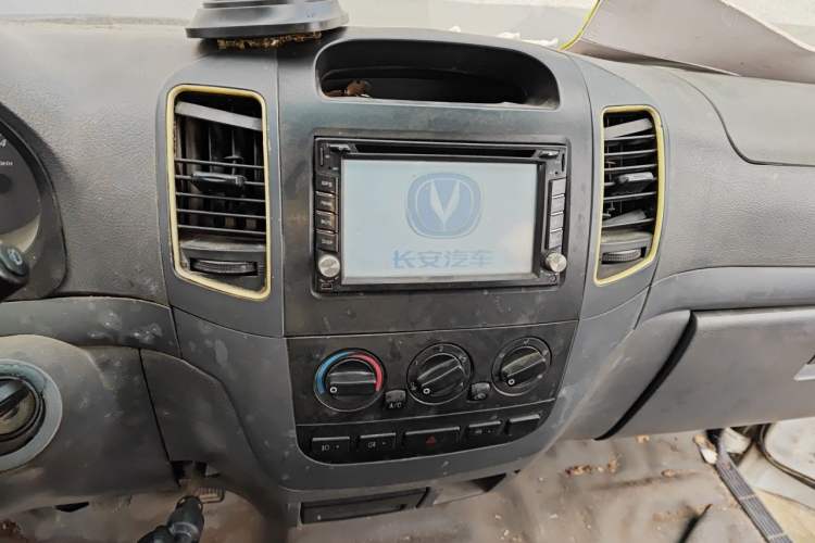Used Foton Scenic 2014 2.0L Express Classic Short-Wheelbase Low-Roof 491EQ4A Audio And AC Panel