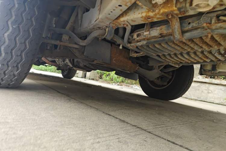 Used Foton Scenic 2014 2.0L Express Standard Short-Wheelbase Low-Roof 491EQ4A Chassis Front Right