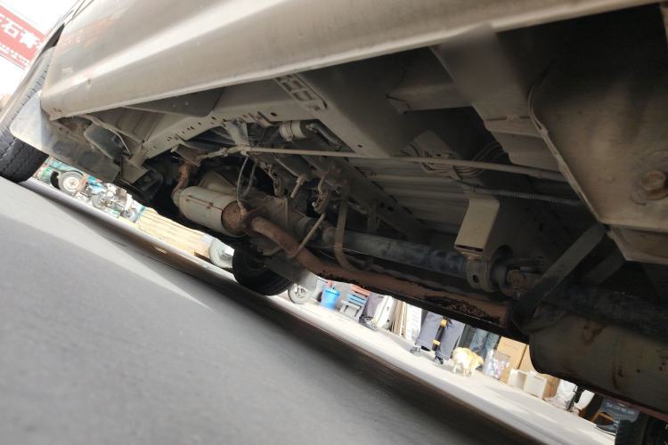 Used Foton Scenic 2014 2.2L Express Classic Long-Wheelbase Low-Roof 491EQ4 Chassis Rear Left