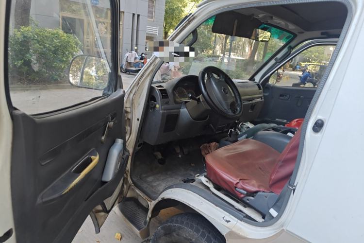 Used Foton Scenic 2014 2.0L Express Standard Long-Wheelbase Low-Roof 4Q20M Driver Seat