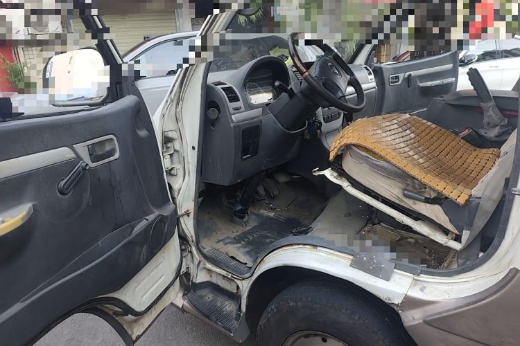 Used Foton Scenic 2014 2.0L Express Classic Short-Wheelbase High-Roof 491EQ4A Driver Seat