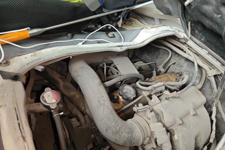 Used Foton Scenic 2014 2.0L Express Standard Short-Wheelbase Low-Roof 491EQ4A Engine Bay Left