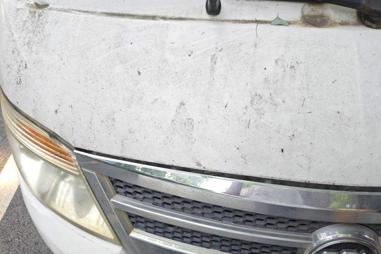 Used Foton Scenic 2014 2.5T Express Classic Long-Wheelbase High-Roof Version with 4J25TC Engine Engine Bay Right