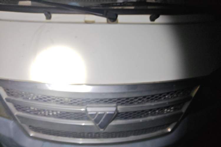 Used Foton Scenic 2014 2.5T Express Classic Short-Wheelbase Low-Roof 4J25TC Engine Bay