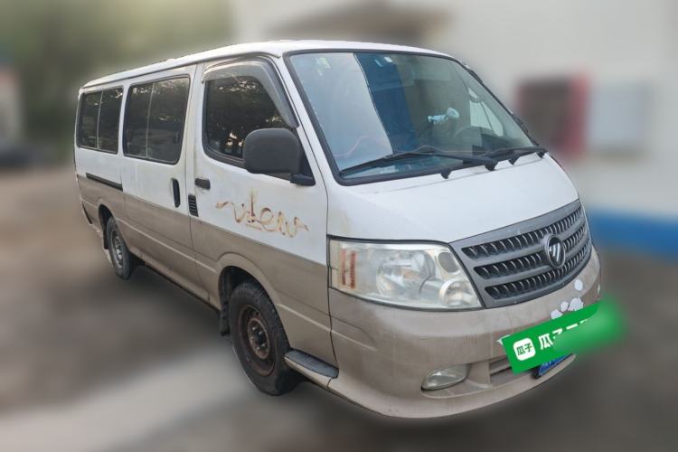 Used Foton Scenic 2014 2.0L Express Classic Short-Wheelbase High-Roof Version 486EQV4 Front Right 45 Deg