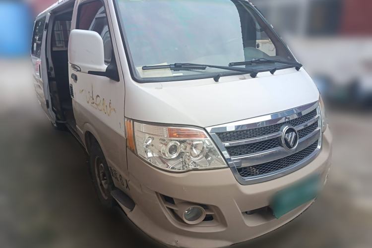 Used Foton Scenic 2014 2.0L Express Classic Short-Wheelbase Low-Roof 4Q20M Front Right 45 Deg