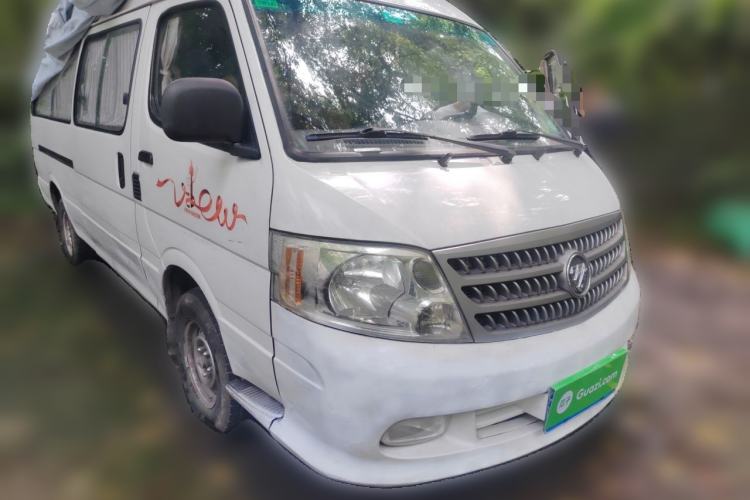 Used Foton Scenic 2014 2.0L Express Classic Long-Wheelbase High-Roof Model 491EQ4A Front Right 45 Deg