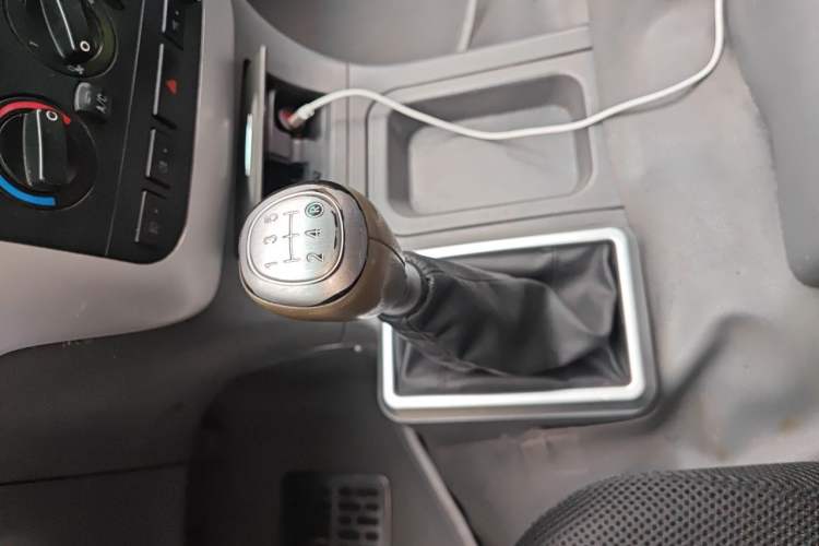 Used Foton Scenic 2014 2.0L Express Standard Short-Wheelbase Low-Roof 491EQ4A Gear Lever