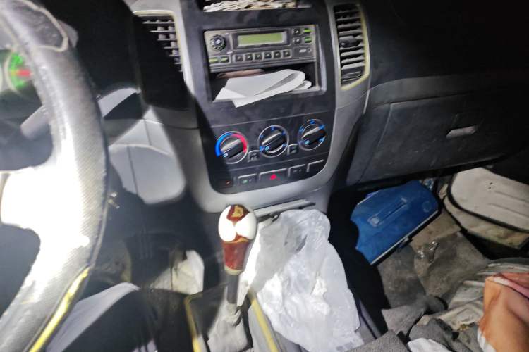 Used Foton Scenic 2014 2.5T Express Classic Short-Wheelbase Low-Roof 4J25TC Gear Lever