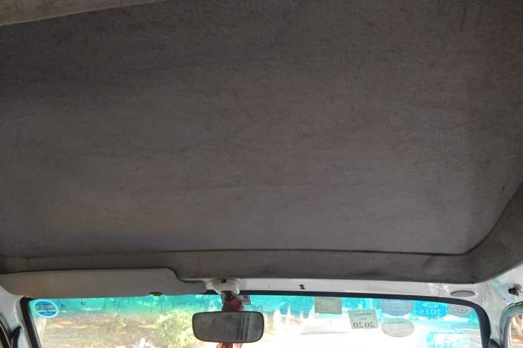 Used Foton Scenic 2014 2.5T Express Classic Long-Wheelbase High-Roof Version with 4J25TC Engine Headliner