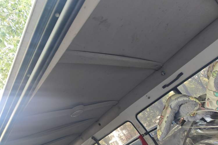 Used Foton Scenic 2014 2.0L Express Standard Long-Wheelbase Low-Roof 4Q20M Headliner