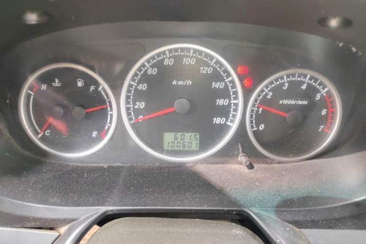 Used Foton Scenic 2014 2.0L Express Classic Long-Wheelbase High-Roof Model 491EQ4A Instrument Cluster