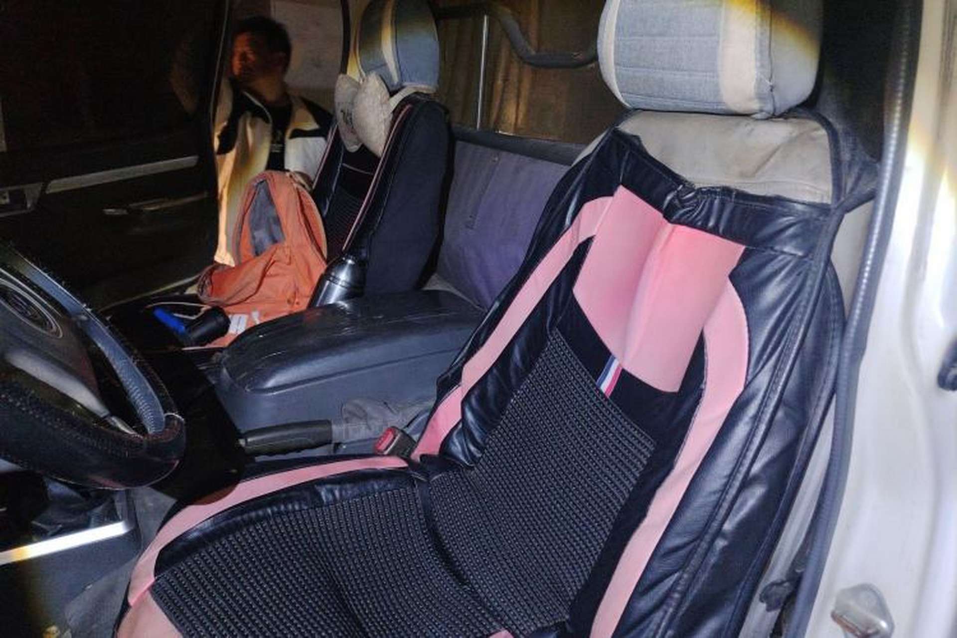 Used Foton Scenic 2014 2.0L Express Classic Short-Wheelbase Low-Roof 4Y20M Left Front Seat