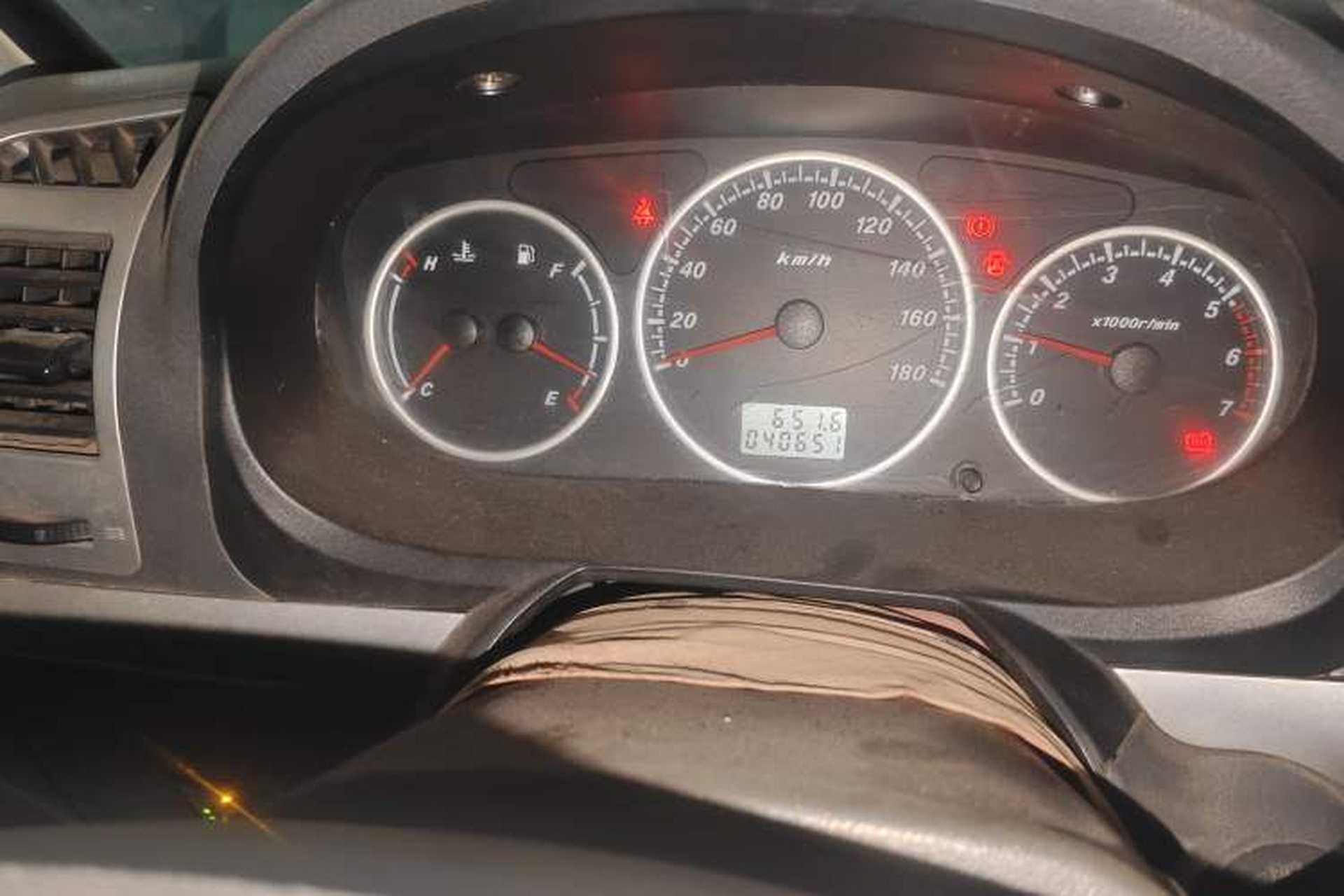 Used Foton Scenic 2014 2.0L Express Standard Long-Wheelbase Low-Roof Version 486EQV4 Odometer Close Up