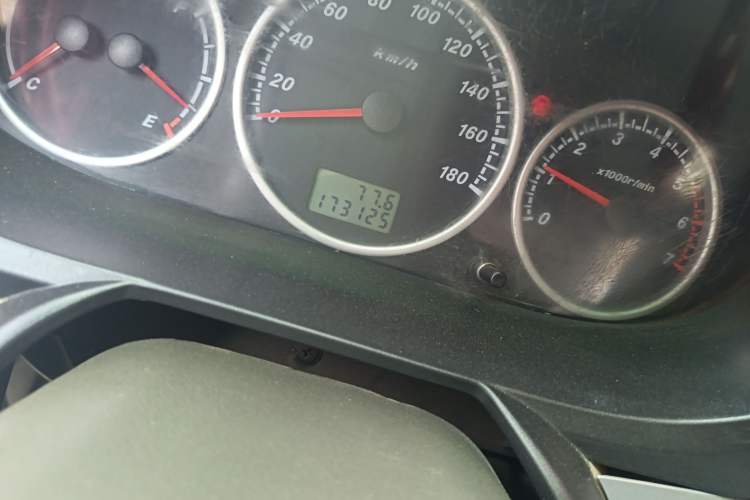 Used Foton Scenic 2014 2.0L Express Classic Short-Wheelbase Low-Roof 4Q20M Odometer Close Up