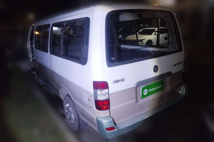 Used Foton Scenic 2014 2.0L Express Classic Short-Wheelbase Low-Roof 4Q20M Rear Left 45 Deg
