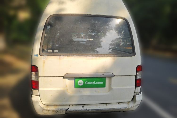 Used Foton Scenic 2014 2.5T Express Classic Long-Wheelbase High-Roof Version with 4J25TC Engine Rear