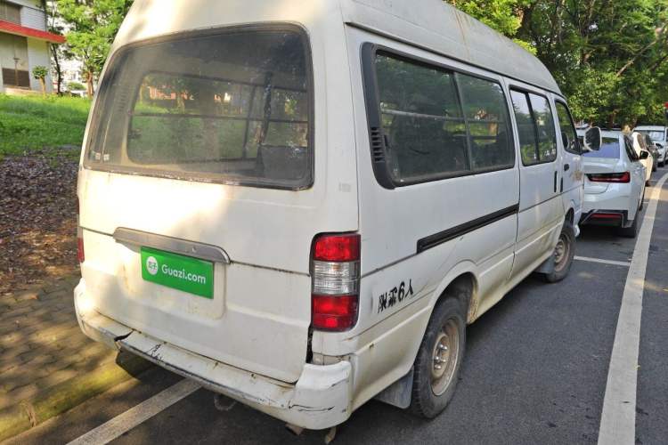 Used Foton Scenic 2014 2.5T Express Classic Long-Wheelbase High-Roof Version with 4J25TC Engine Rear Right 45 Deg