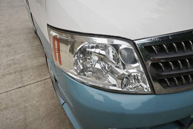 Used Foton Scenic 2014 2.0L Express Standard Short-Wheelbase Low-Roof 491EQ4A Right Front Headlight