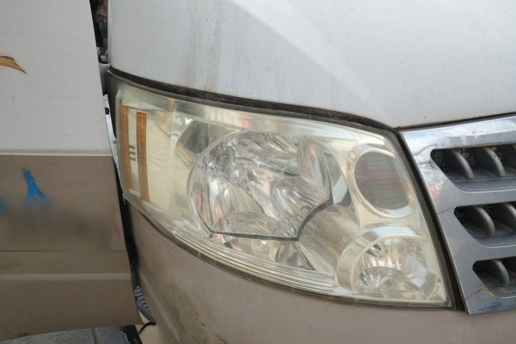 Used Foton Scenic 2014 2.2L Express Classic Long-Wheelbase Low-Roof 491EQ4 Right Front Headlight