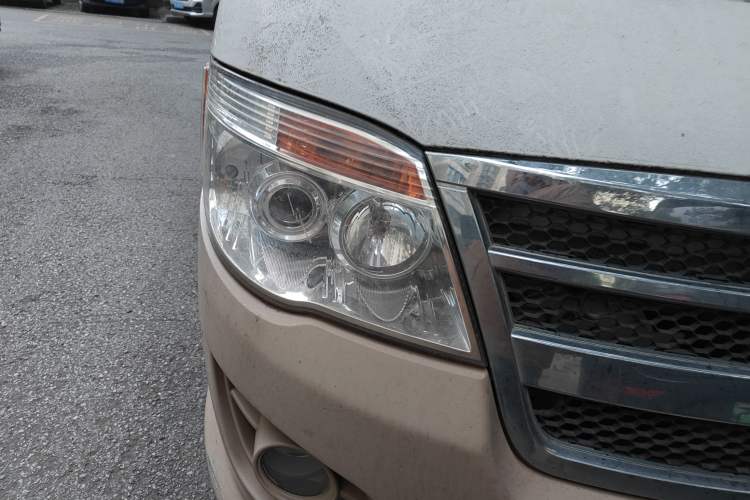 Used Foton Scenic 2014 2.0L Express Classic Long-Wheelbase Low-Roof 4Q20M1 Right Front Headlight