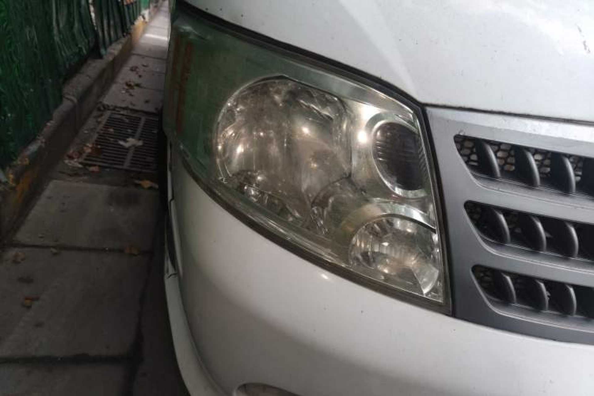 Used Foton Scenic 2014 2.0L Express Classic Short-Wheelbase High-Roof 491EQ4A Right Front Headlight