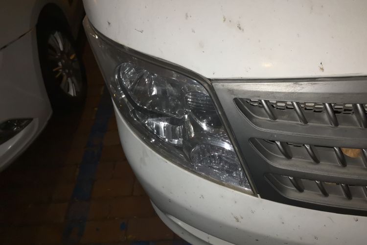 Used Foton Scenic 2014 2.0L Express Classic Short-Wheelbase High-Roof 491EQ4A Right Front Headlight