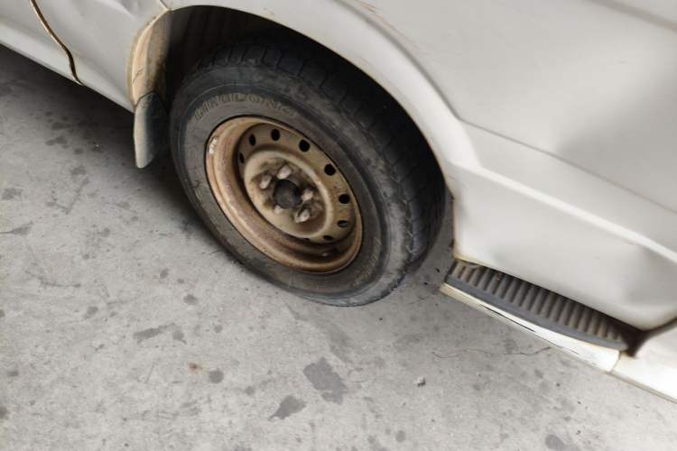 Used Foton Scenic  Right Front Wheel Hub