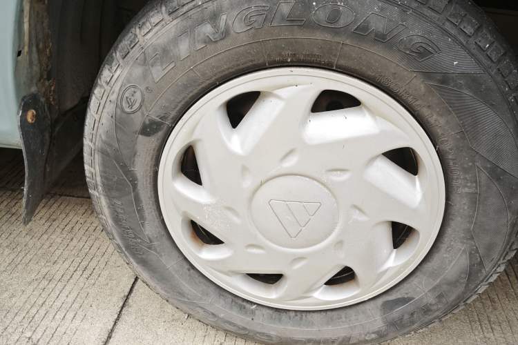 Used Foton Scenic 2014 2.0L Express Standard Short-Wheelbase Low-Roof 491EQ4A Right Front Wheel Hub