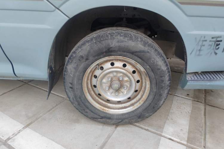 Used Foton Scenic  Right Front Wheel Hub