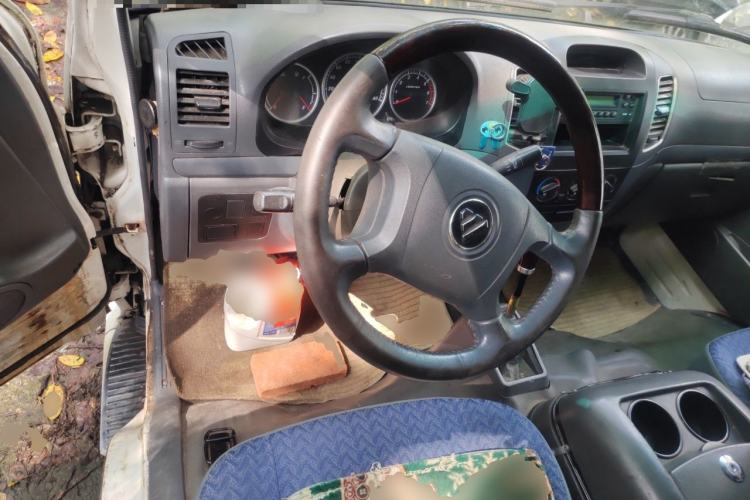 Used Foton Scenic 2014 2.0L Express Classic Long-Wheelbase High-Roof Model 491EQ4A Steering Wheel