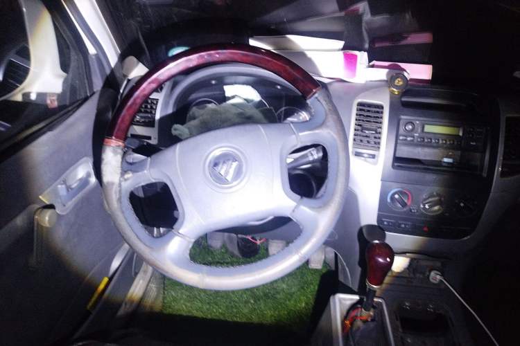 Used Foton Scenic 2014 2.0L Express Classic Short-Wheelbase Low-Roof 4Q20M Steering Wheel
