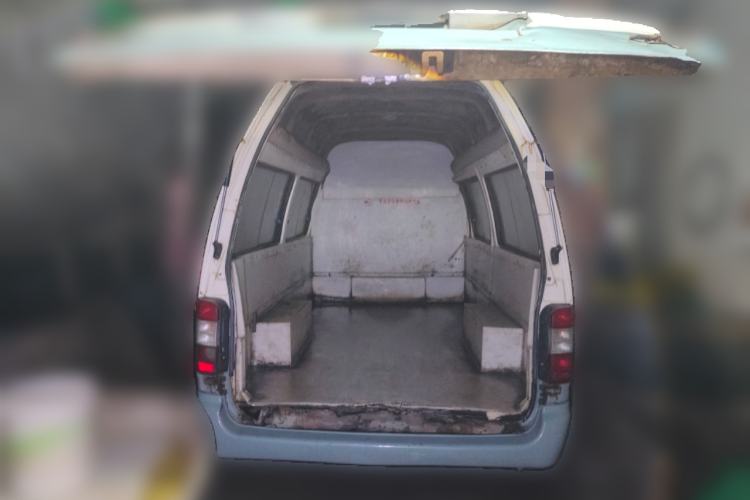 Used Foton Scenic 2014 2.0L Express Classic Short-Wheelbase High-Roof 4Y20M Trunk
