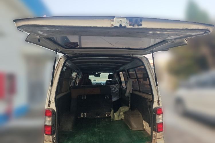 Used Foton Scenic 2014 2.0L Express Classic Short-Wheelbase High-Roof Version 486EQV4 Trunk